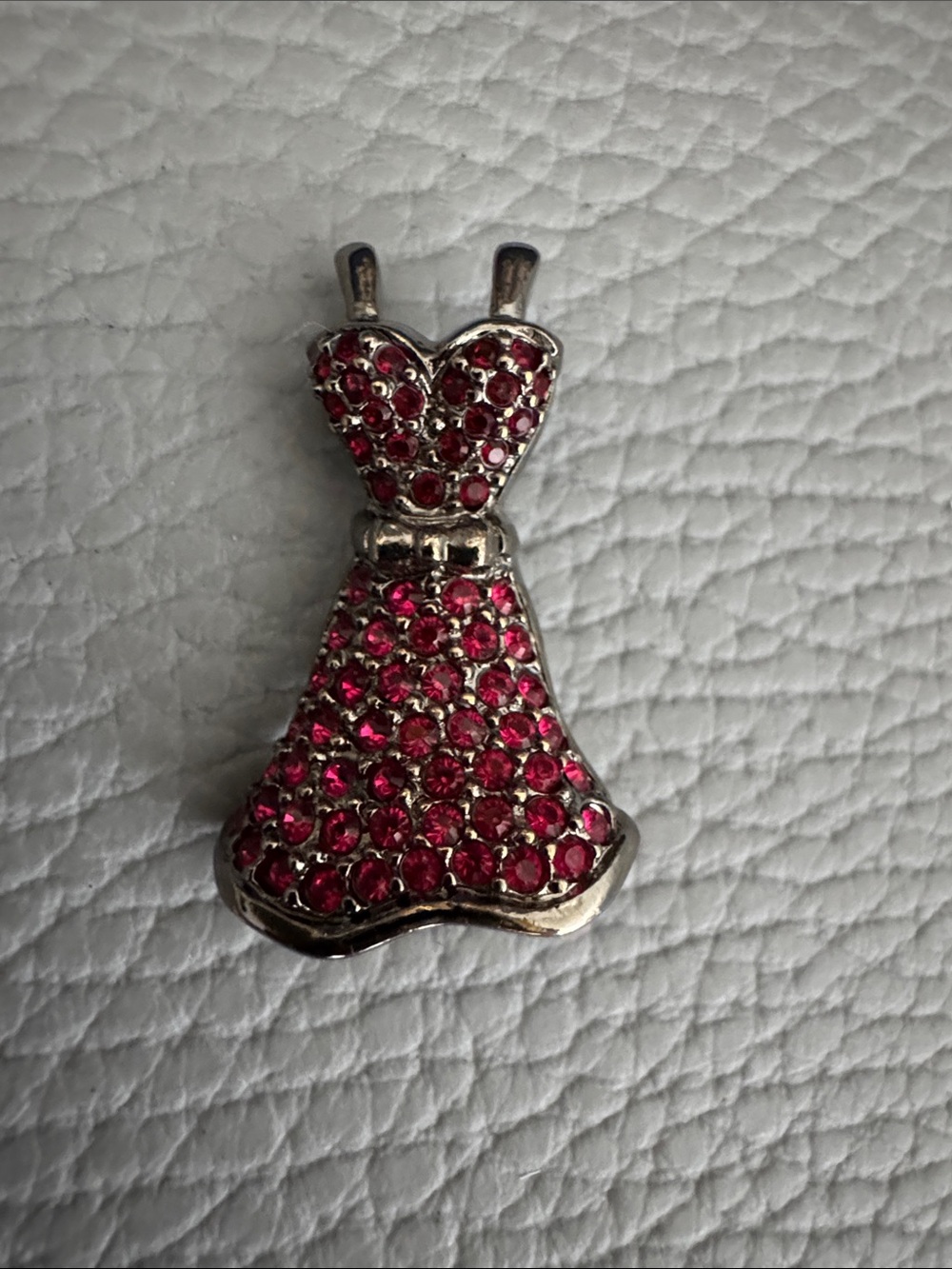 SWAROVSKI GO RED FOR WOMEN AUSTRIAN RED CRYSTAL DRESS BROOCH PIN